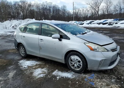 2012 Toyota Prius V z USA, uszkodzony, nr VIN JTDZN3EU0C3101144